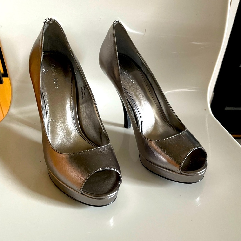 Coven Klein Silver high heels 7